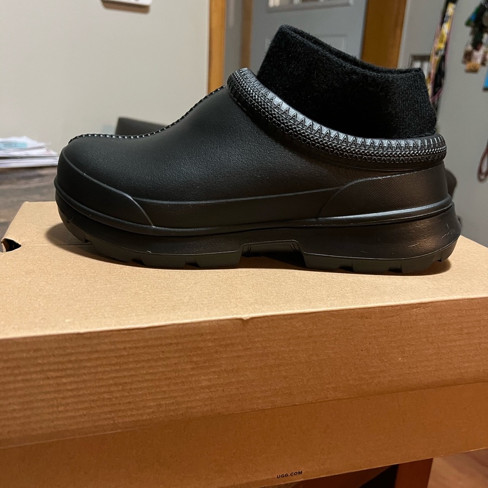 Only Wore It Once Just To Try It On And It’s Big … - image 2